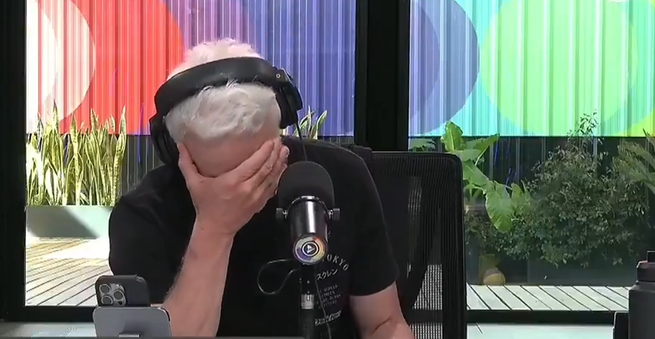 Andy K, se conmovió mientras hablaba sobre los vetos al financiamiento de las universidades, del Garraham y de discapacidad