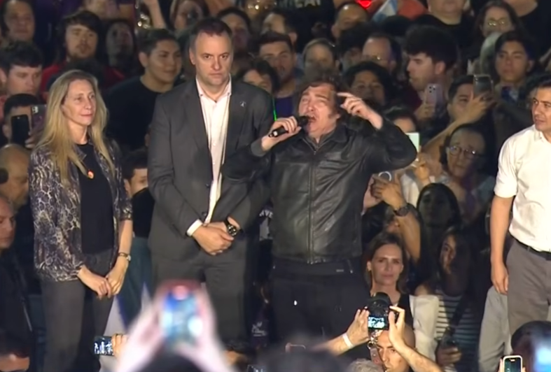 Entre la baja de la pobreza y el termómetro social caliente por no llegar a fin de mes