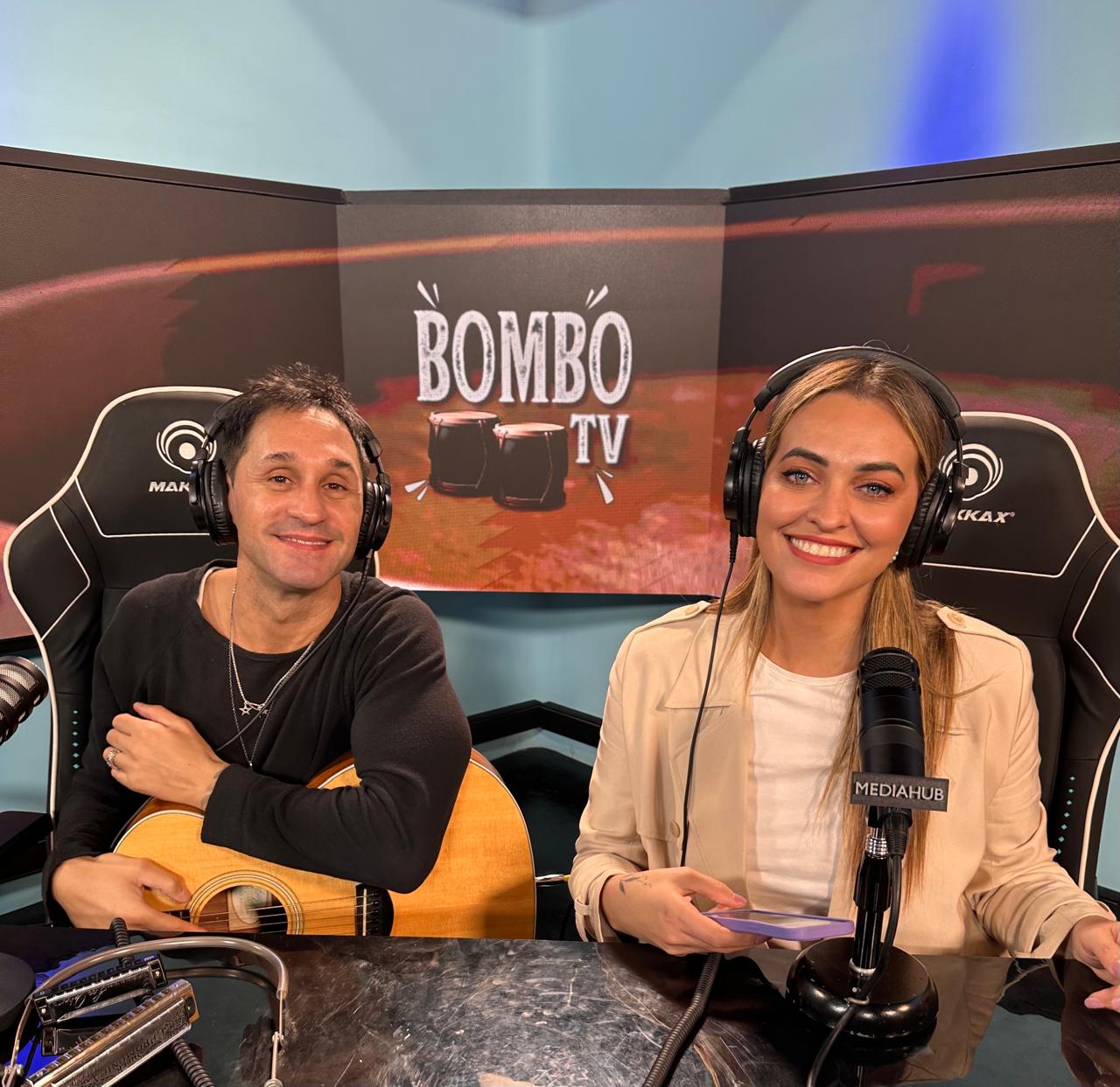 Fabricio Rodríguez y Julieta Navarro conductores del programa "Volverme Loco"