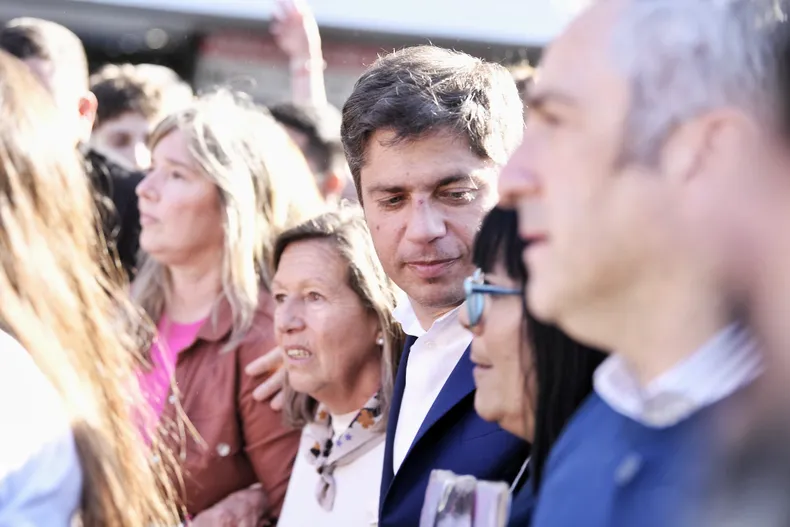 El gobernador de la Provincia de Buenos Aires asistió a la marcha federal