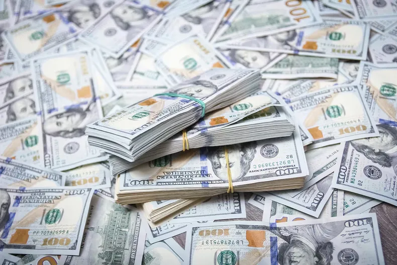 Activos en alza y riesgo país en mínimos