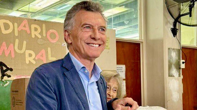 Mauricio Macri reaparece en escena