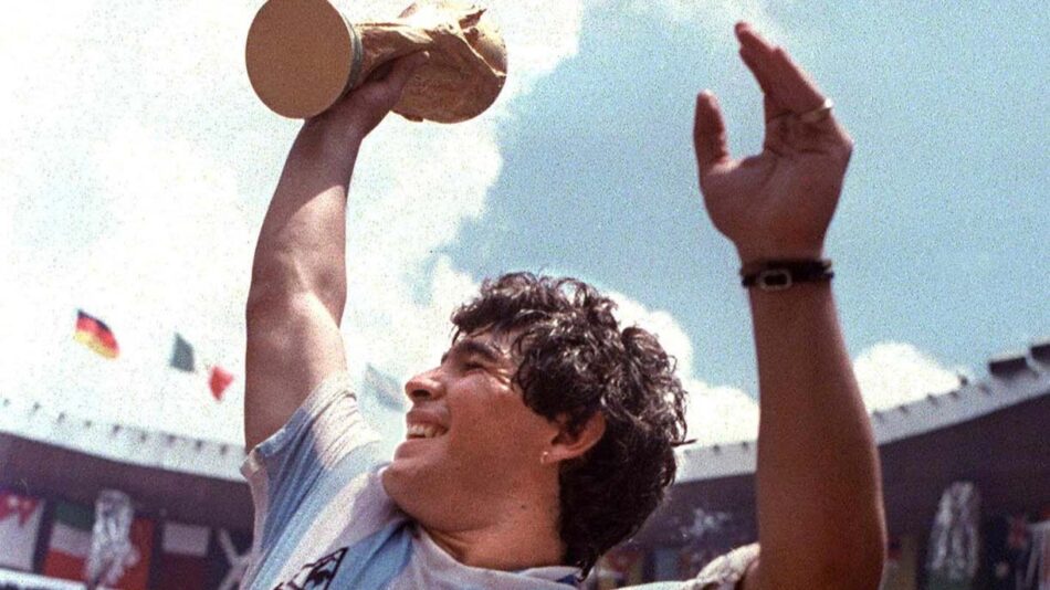 Diego Maradona, el héroe colectivo