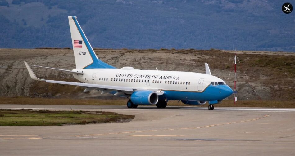 Un Avión de Estados Unidos aterrizó el domingo por la madrugada en Ushuaia
