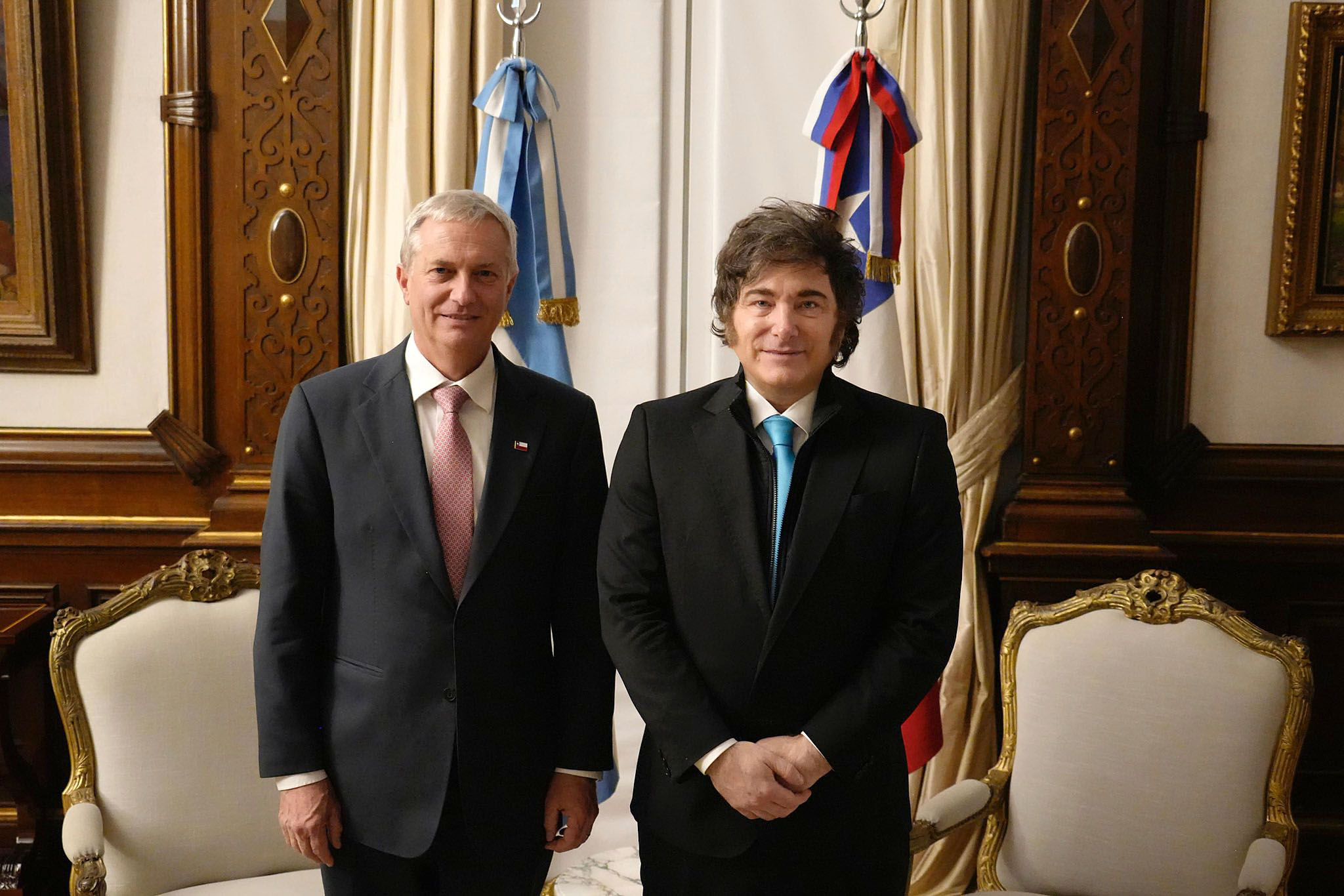l Presidente Javier Milei junto al Presidente electo de la República de Chile, José Antonio Kast. FOTO: (Presidencia)/NA. Autor: (Presidencia)