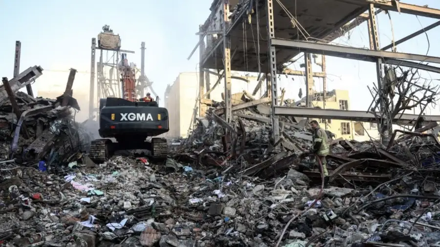 El bombardeo ocurrió durante horas de clase con unas 170 niñas presentes (edades 7-12 años)