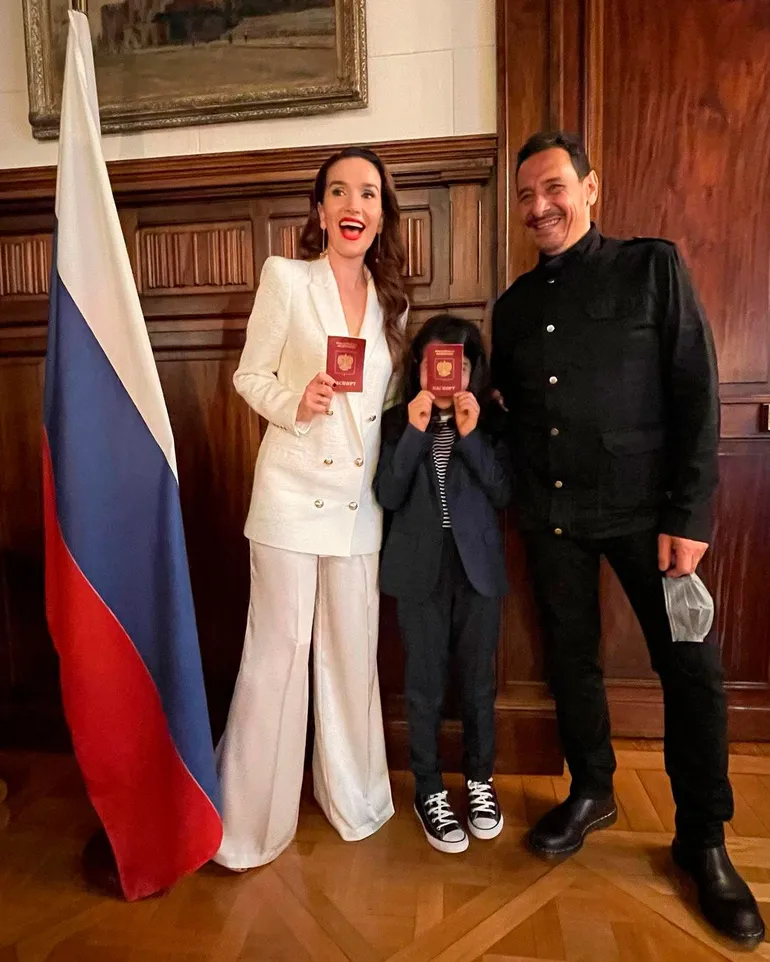 Natalia Oreiro, Ricardo Mollo y Atahualpa Merlí