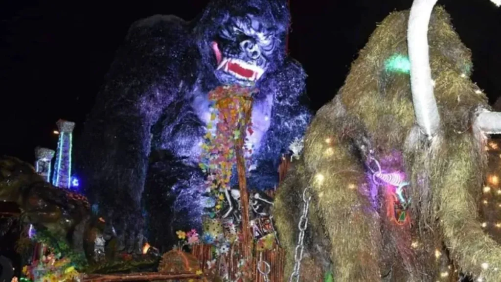 Los ganadores con el king kong, viajaron a China